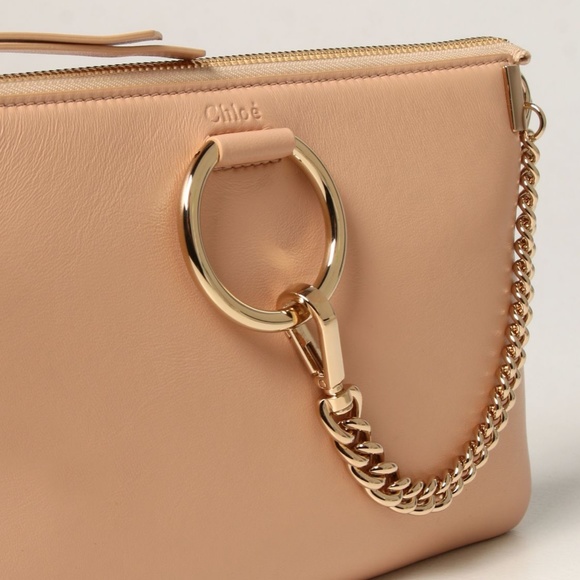 Chloe Faye in Napa Leather - Picture 5 of 6